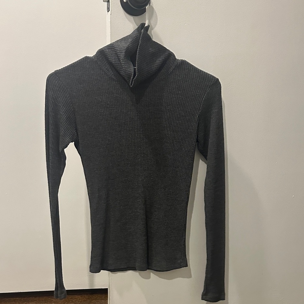Brandy Melville Turtleneck